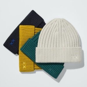 Uniqlo Kaws Winter Heattech Beanie